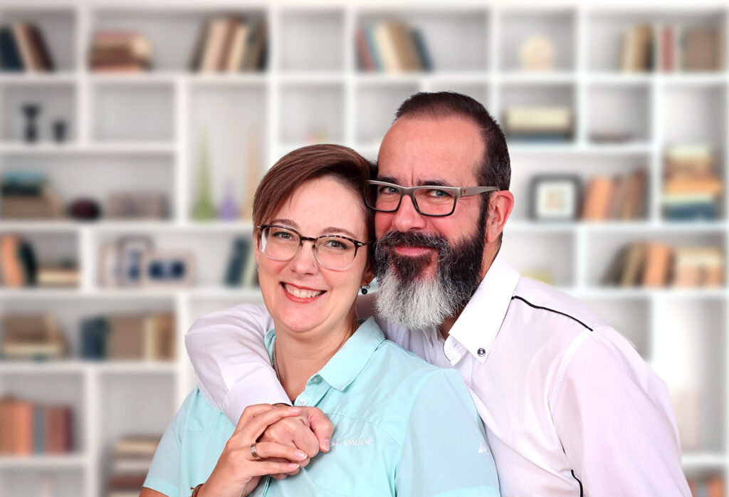 Jana und Udo Schneider sind das Team von VAJUS Mediendesign