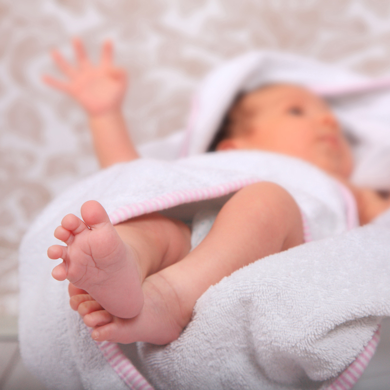 Neugeborenenfotografie von Vajus Fotografie in Kerpen Frechen Hürth Brühl Erftstadt Pulheim Bergheim Elsdorf Nörvenich Gymnich Erftkreis und Köln